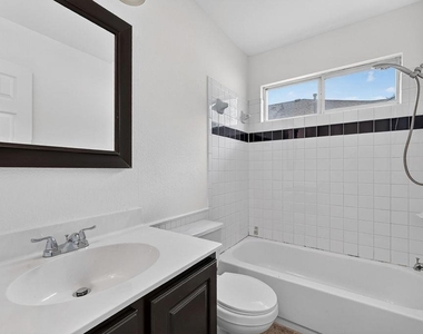 2113 Pearson Way - Photo Thumbnail 25