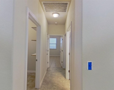 176 Mayney Ln - Photo Thumbnail 3