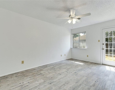 16803 Pocono Dr - Photo Thumbnail 18