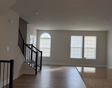 7618 Johnnycake Road - Photo Thumbnail 10