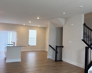 7618 Johnnycake Road - Photo Thumbnail 9