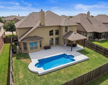 580 Clear Springs Holw - Photo Thumbnail 30