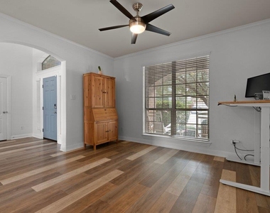 580 Clear Springs Holw - Photo Thumbnail 9