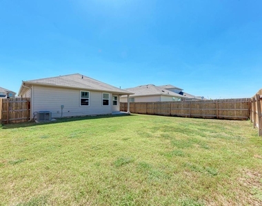 3602 Conyers Ln - Photo Thumbnail 32