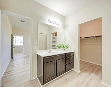 3602 Conyers Ln - Photo Thumbnail 18