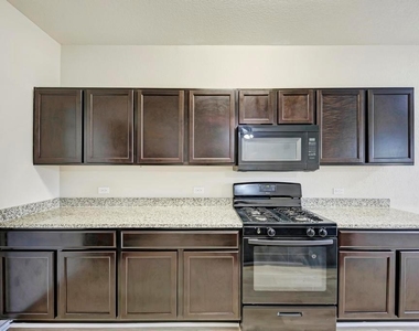 3602 Conyers Ln - Photo Thumbnail 13