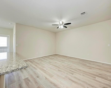 3602 Conyers Ln - Photo Thumbnail 8