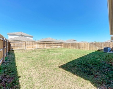 3602 Conyers Ln - Photo Thumbnail 30