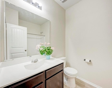 3602 Conyers Ln - Photo Thumbnail 23