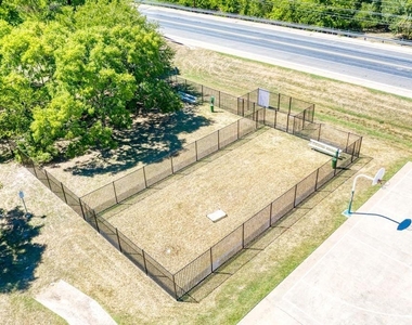 3602 Conyers Ln - Photo Thumbnail 36