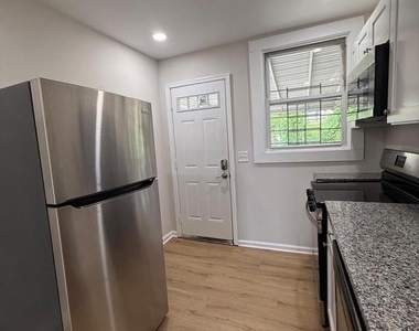2810 E Chase Street - Photo Thumbnail 10