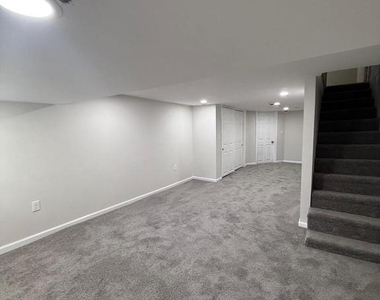2810 E Chase Street - Photo Thumbnail 17
