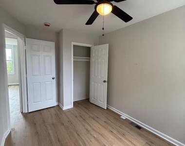 2810 E Chase Street - Photo Thumbnail 21