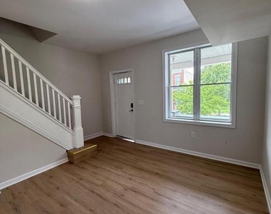 2810 E Chase Street - Photo Thumbnail 4