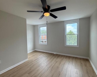 2810 E Chase Street - Photo Thumbnail 24