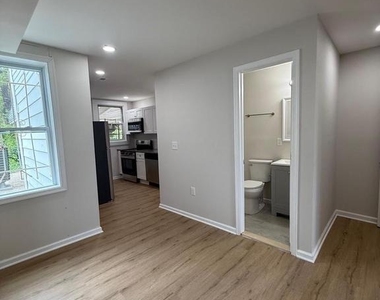 2810 E Chase Street - Photo Thumbnail 6