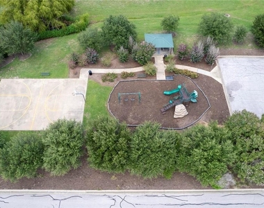 18425 Crestwind Ln - Photo Thumbnail 37