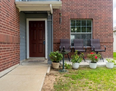 18425 Crestwind Ln - Photo Thumbnail 13