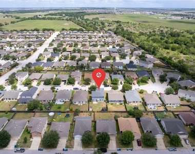 18425 Crestwind Ln - Photo Thumbnail 36