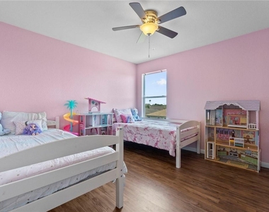 18425 Crestwind Ln - Photo Thumbnail 27
