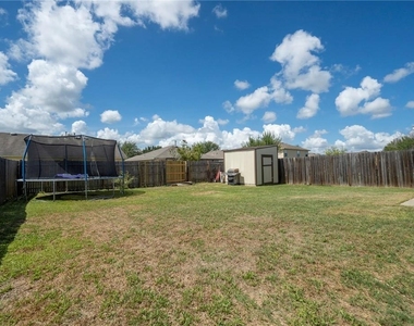 18425 Crestwind Ln - Photo Thumbnail 33