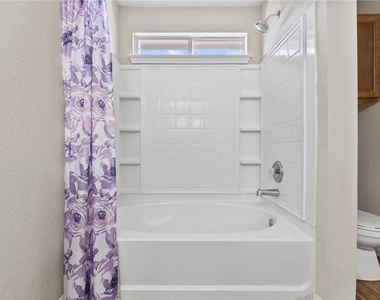 18425 Crestwind Ln - Photo Thumbnail 25