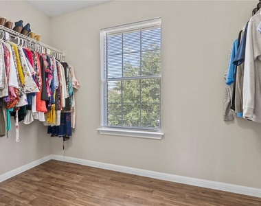 18425 Crestwind Ln - Photo Thumbnail 26