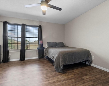 18425 Crestwind Ln - Photo Thumbnail 28