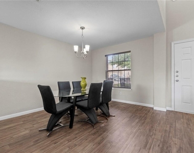 18425 Crestwind Ln - Photo Thumbnail 14