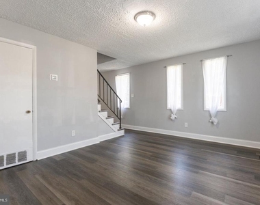 4715 Navarro Avenue - Photo Thumbnail 1