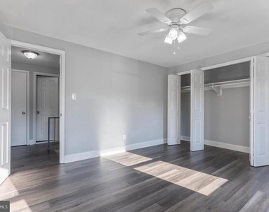 4715 Navarro Avenue - Photo Thumbnail 11