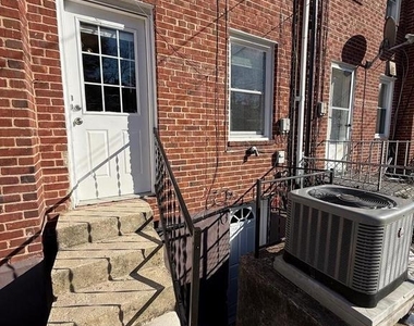 3641 Dudley Avenue - Photo Thumbnail 13