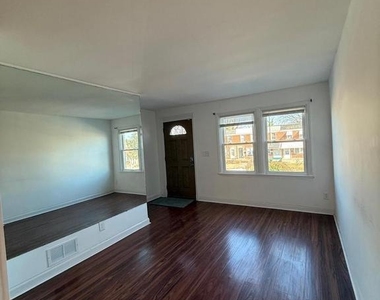 3641 Dudley Avenue - Photo Thumbnail 4