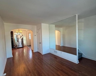 3641 Dudley Avenue - Photo Thumbnail 3