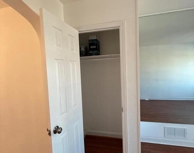 3641 Dudley Avenue - Photo Thumbnail 5