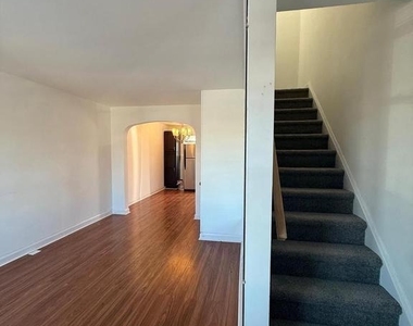3641 Dudley Avenue - Photo Thumbnail 2