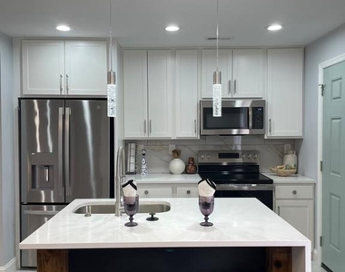 3504 Manchester Avenue - Photo Thumbnail 2