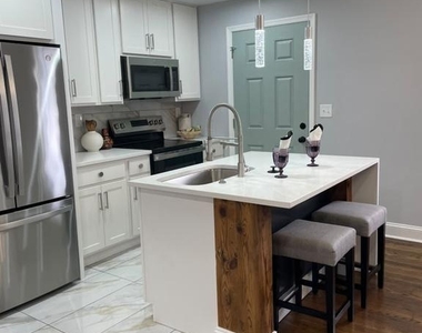 3504 Manchester Avenue - Photo Thumbnail 1