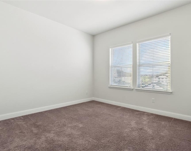 117 Draco St - Photo Thumbnail 24