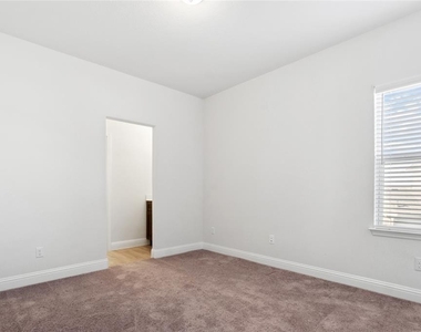 117 Draco St - Photo Thumbnail 29