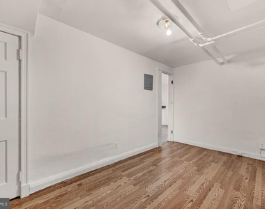 931 Saint Paul St Street - Photo Thumbnail 10