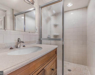 931 Saint Paul St Street - Photo Thumbnail 12