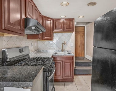 931 Saint Paul St Street - Photo Thumbnail 7