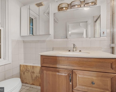 931 Saint Paul St Street - Photo Thumbnail 11