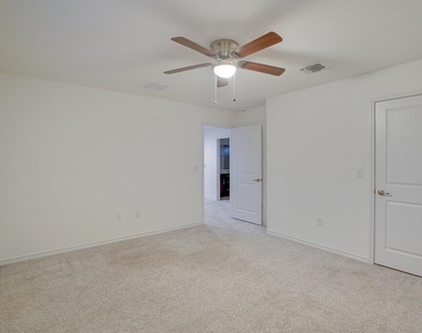 9015 Looksee Ln - Photo Thumbnail 12