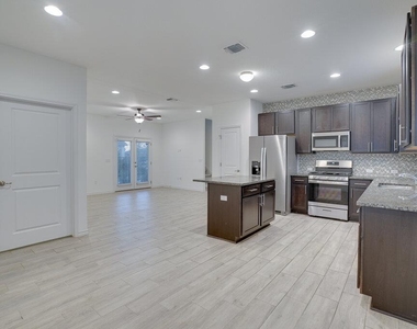 9015 Looksee Ln - Photo Thumbnail 16