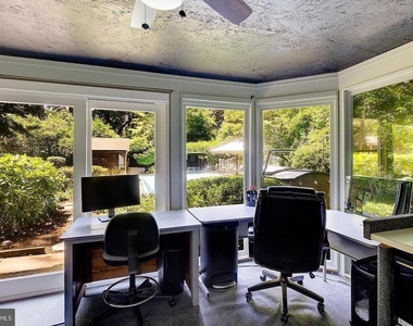 1169 Latrobe Drive - Photo Thumbnail 17