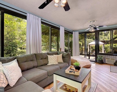 1169 Latrobe Drive - Photo Thumbnail 14