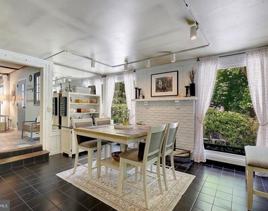 1169 Latrobe Drive - Photo Thumbnail 11