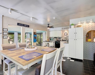 1169 Latrobe Drive - Photo Thumbnail 7
